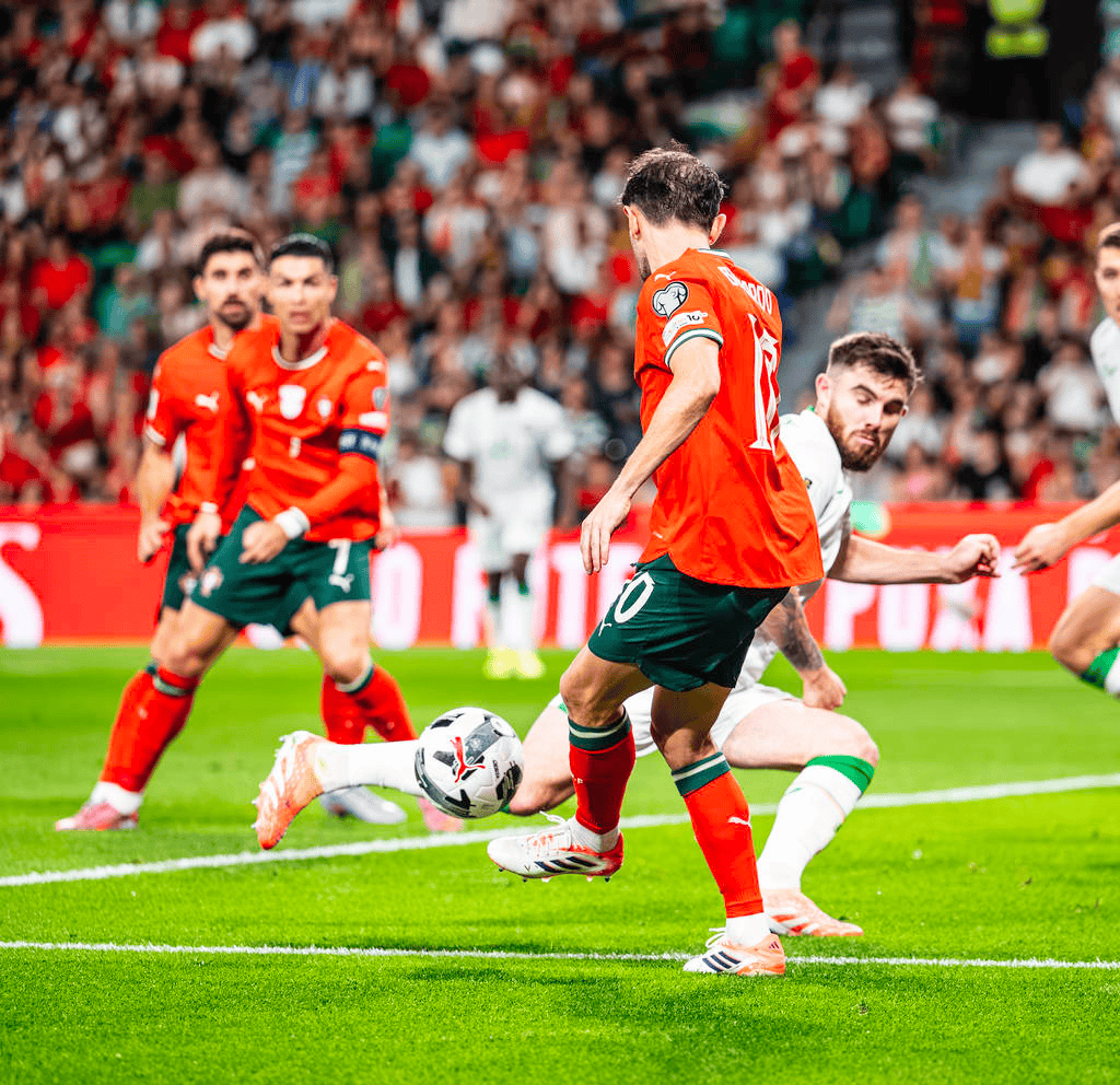 英雄联盟官网-包含国际比赛日葡萄牙体育单刀错失：欧冠节点到来，媒体盛赞，赛程密集仍需轮换的词条